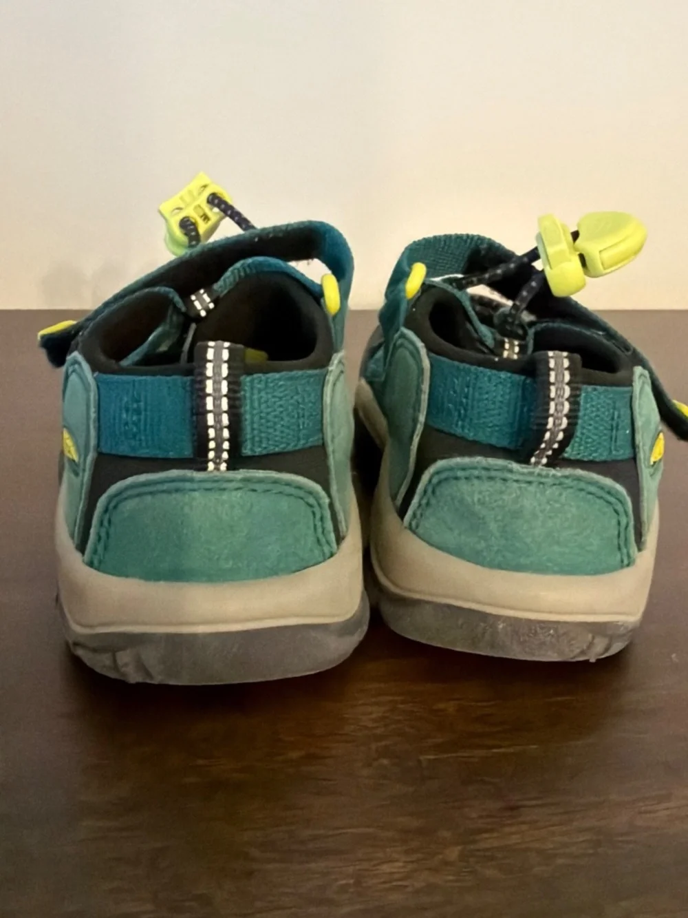 Keen Little Kids Green Yellow Washable Sport Sandals Sz 9 Rubber Toe EUC